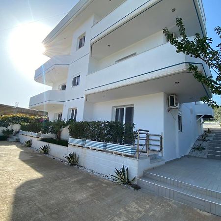 Hotel Vila Ali Ксамил Экстерьер фото